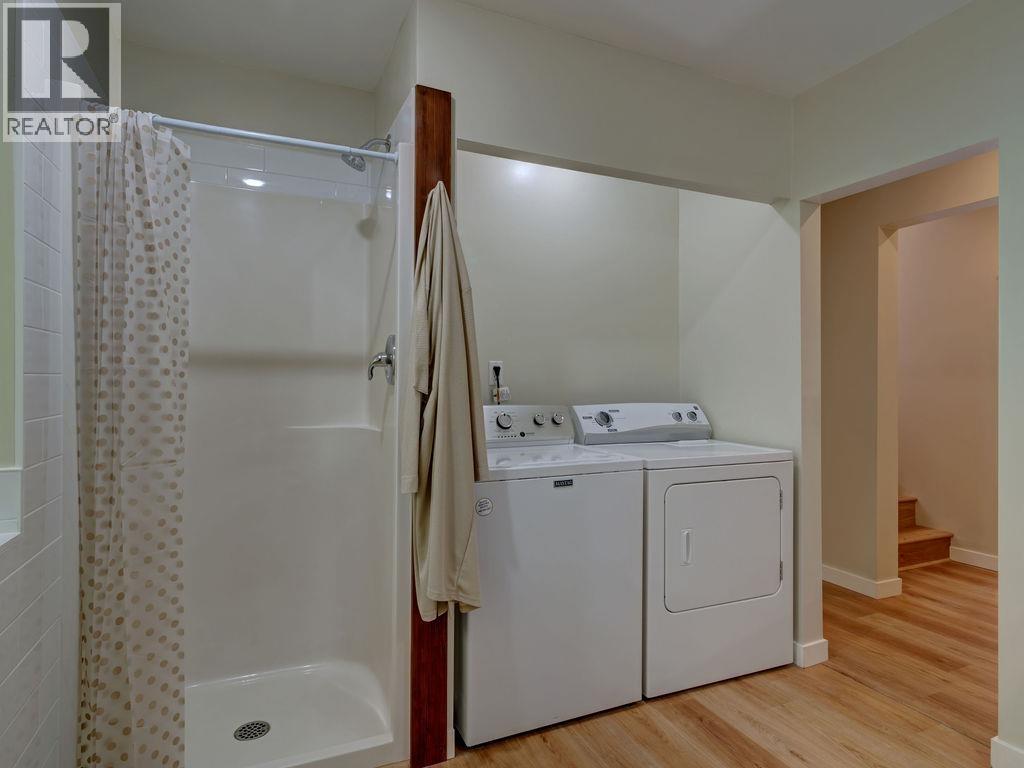 5 822 GIBSONS WAY, Gibsons