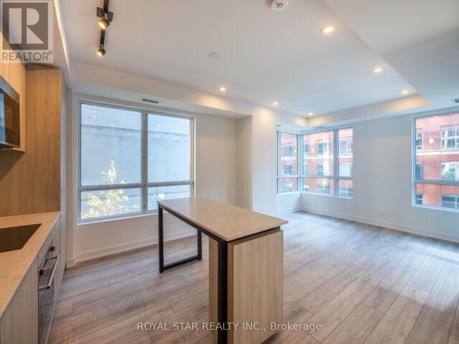 #518 108 PETER STREET - 6