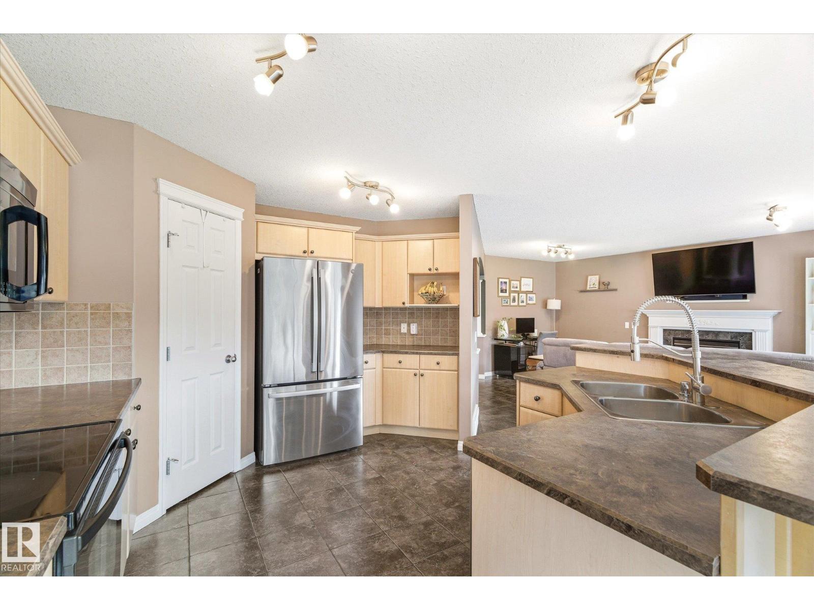 16308 49 ST NW - 18