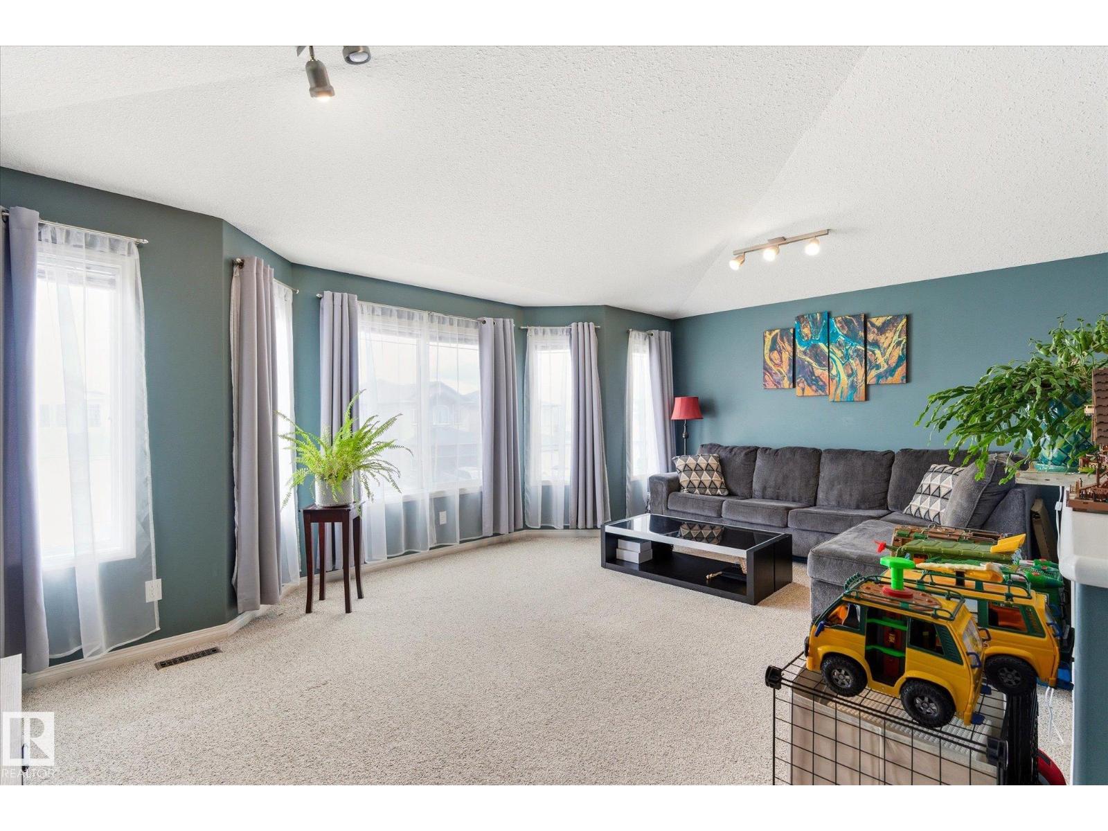 16308 49 ST NW - 22