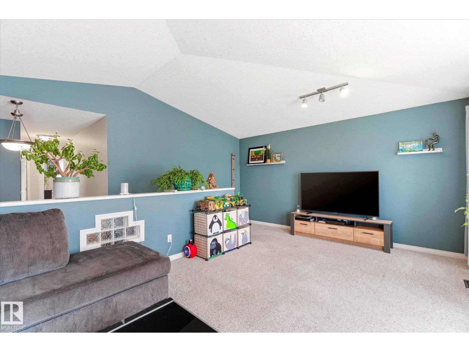 16308 49 ST NW - 24