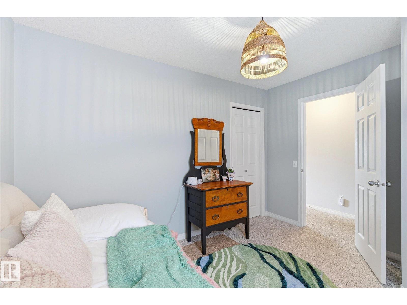 16308 49 ST NW - 33