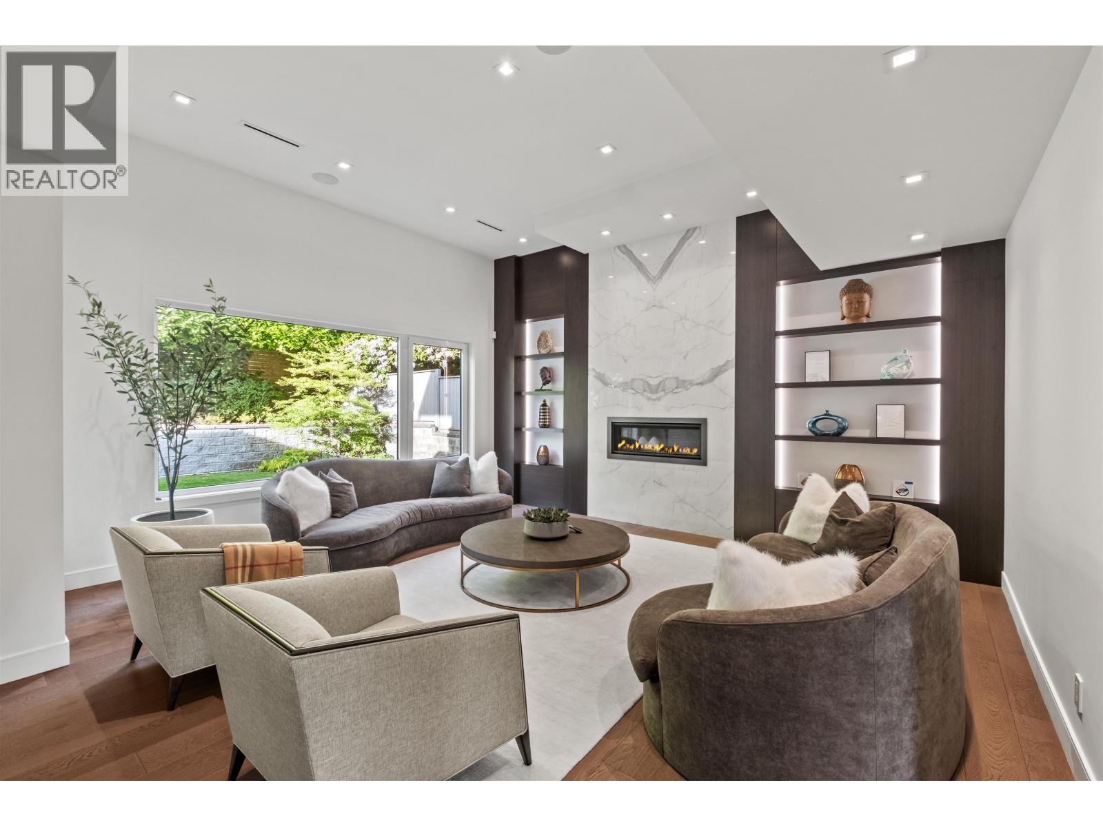 920 MELBOURNE AVENUE, North Vancouver