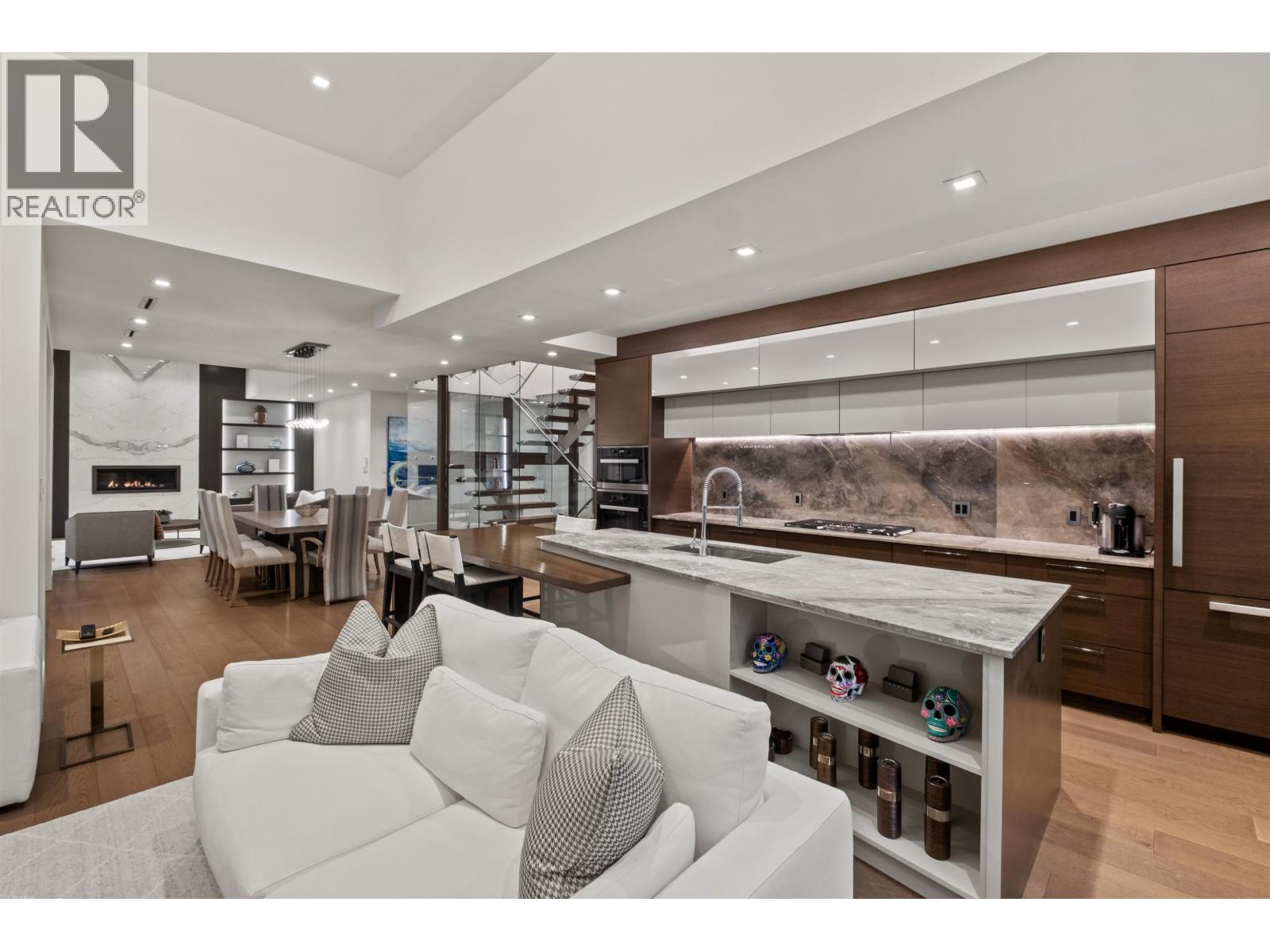 920 MELBOURNE AVENUE, North Vancouver