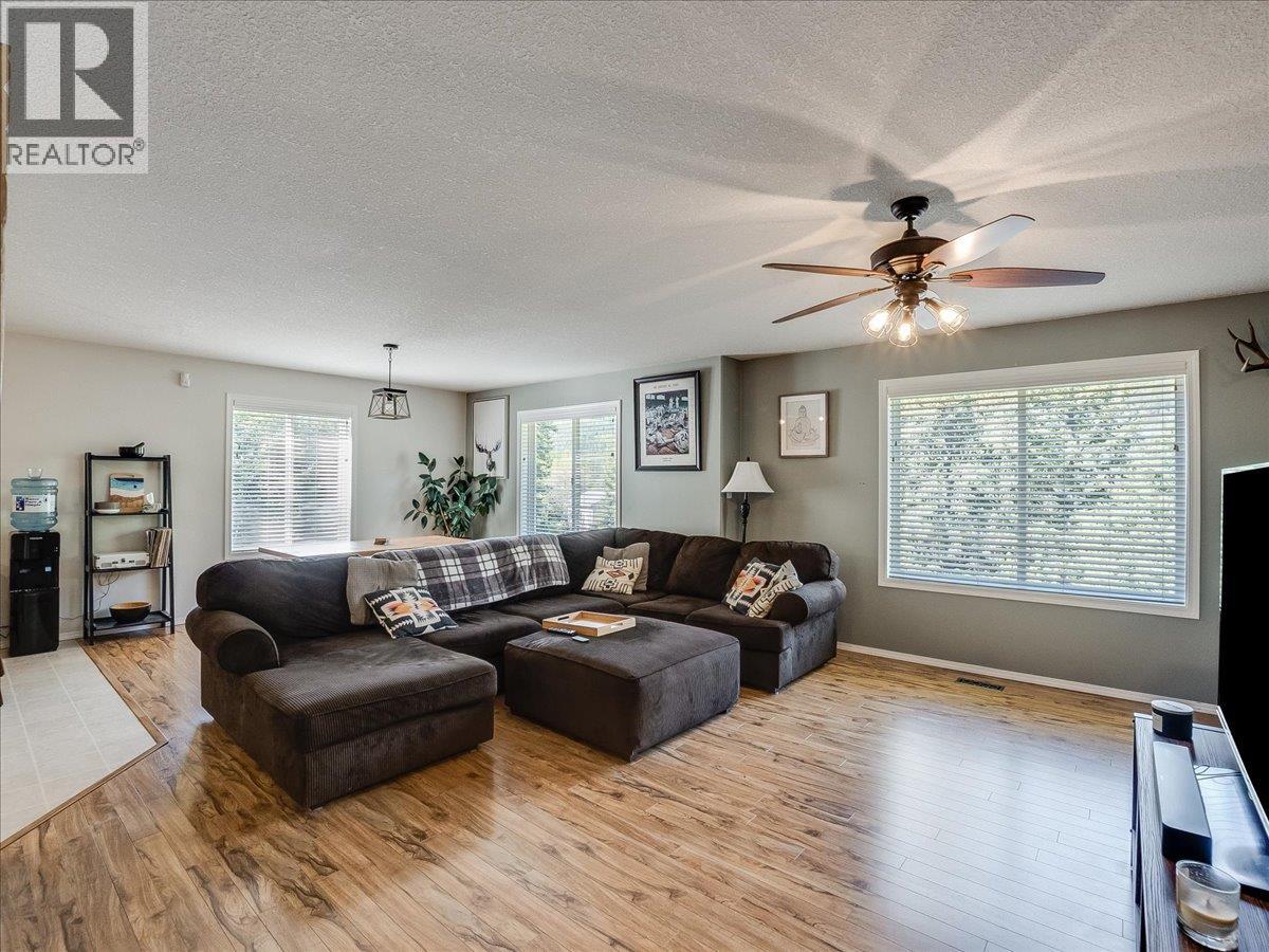 2095 Pass Creek Road, Castlegar