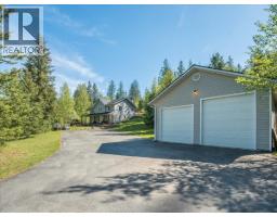 Primary Bedroom - 2095 Pass Creek Road, Castlegar, BC V1N4T1 Photo 6