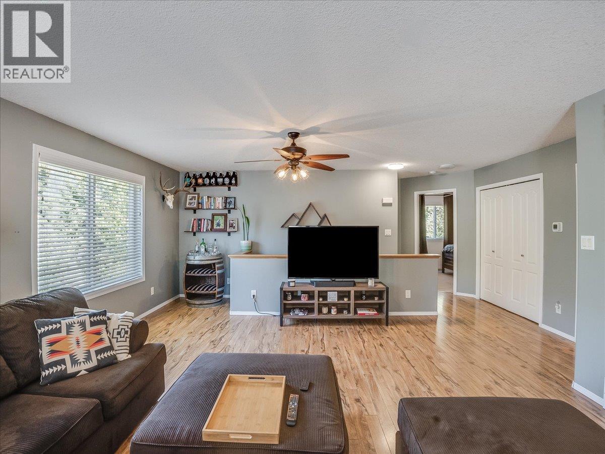 2095 Pass Creek Road, Castlegar
