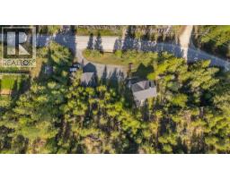 Bedroom - 2095 Pass Creek Road, Castlegar, BC V1N4T1 Photo 11
