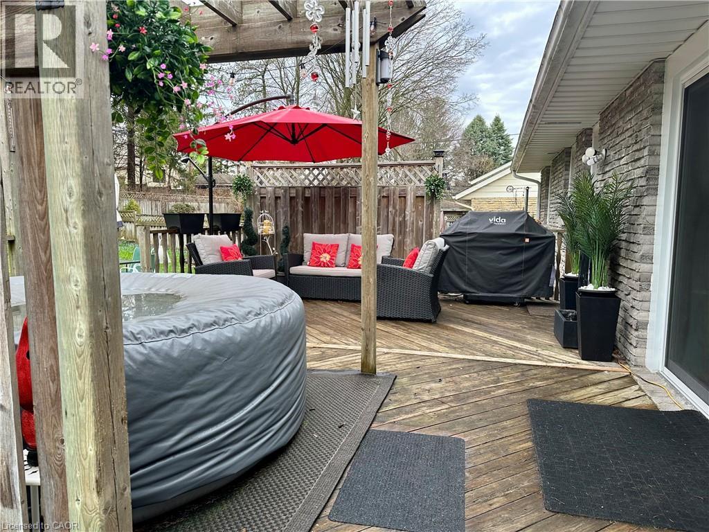 70 BERKLEY Crescent - 4