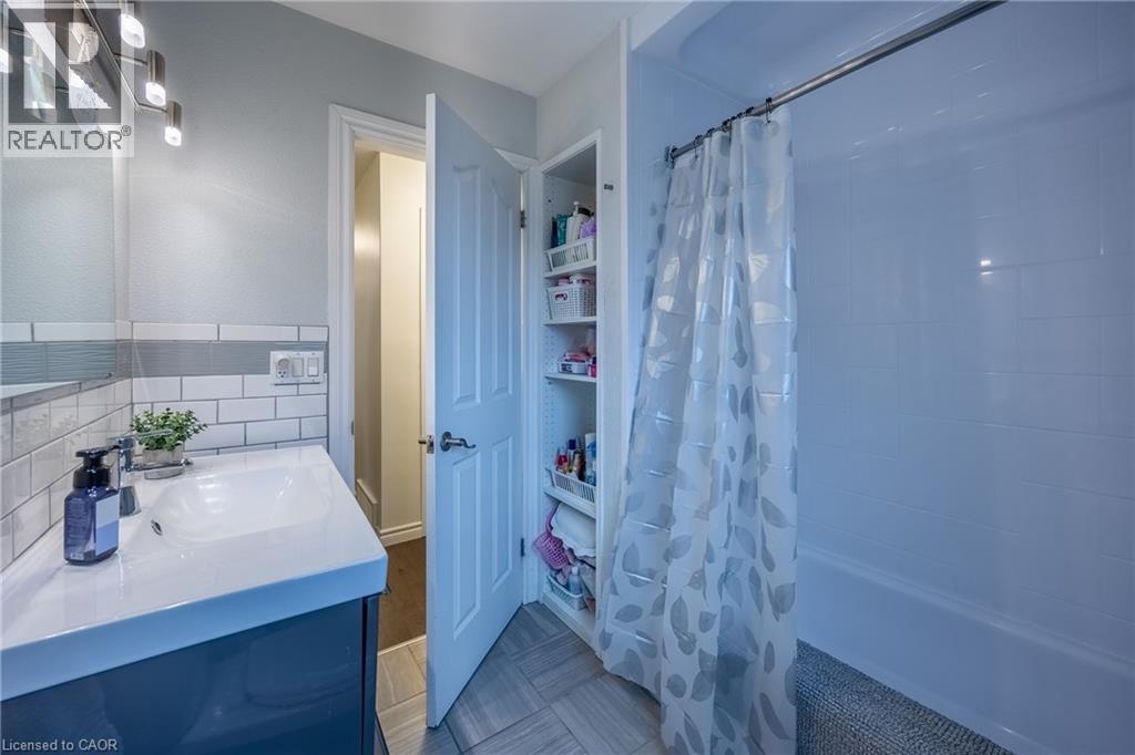 70 BERKLEY Crescent, Simcoe, Ontario, N3Y2K5 — Photo 9