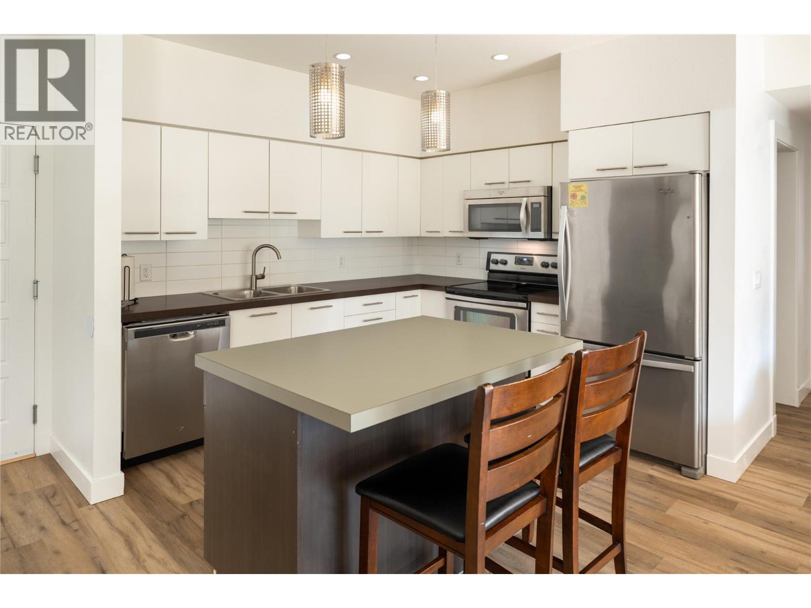985 ACADEMY Way Unit# 208, Kelowna