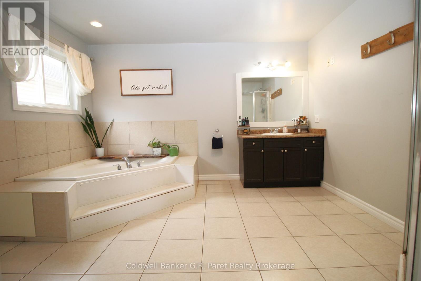 4 LANGRELL AVENUE - 27