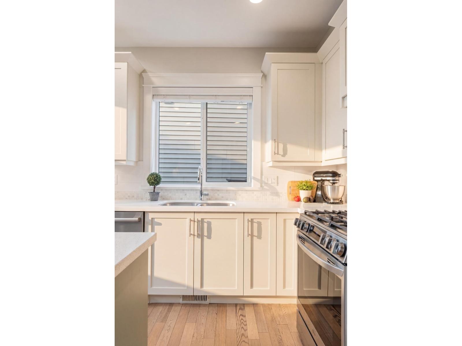 33 7891 211 STREET, Langley