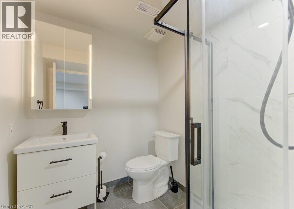 455 BOETTGER Place, Waterloo, Ontario, N2K3N5 — Photo 3