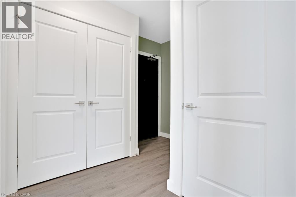 #802 15 GLEBE Street - 22