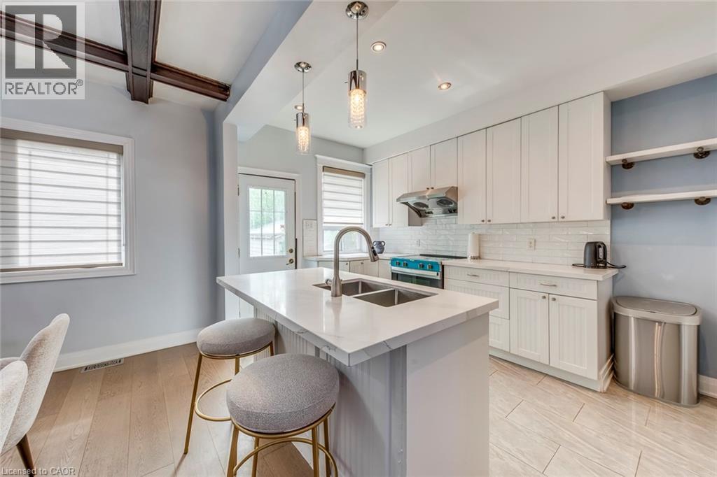 108 RUNNYMEDE Road, Toronto, Ontario, M6S2Y3 — Photo 10