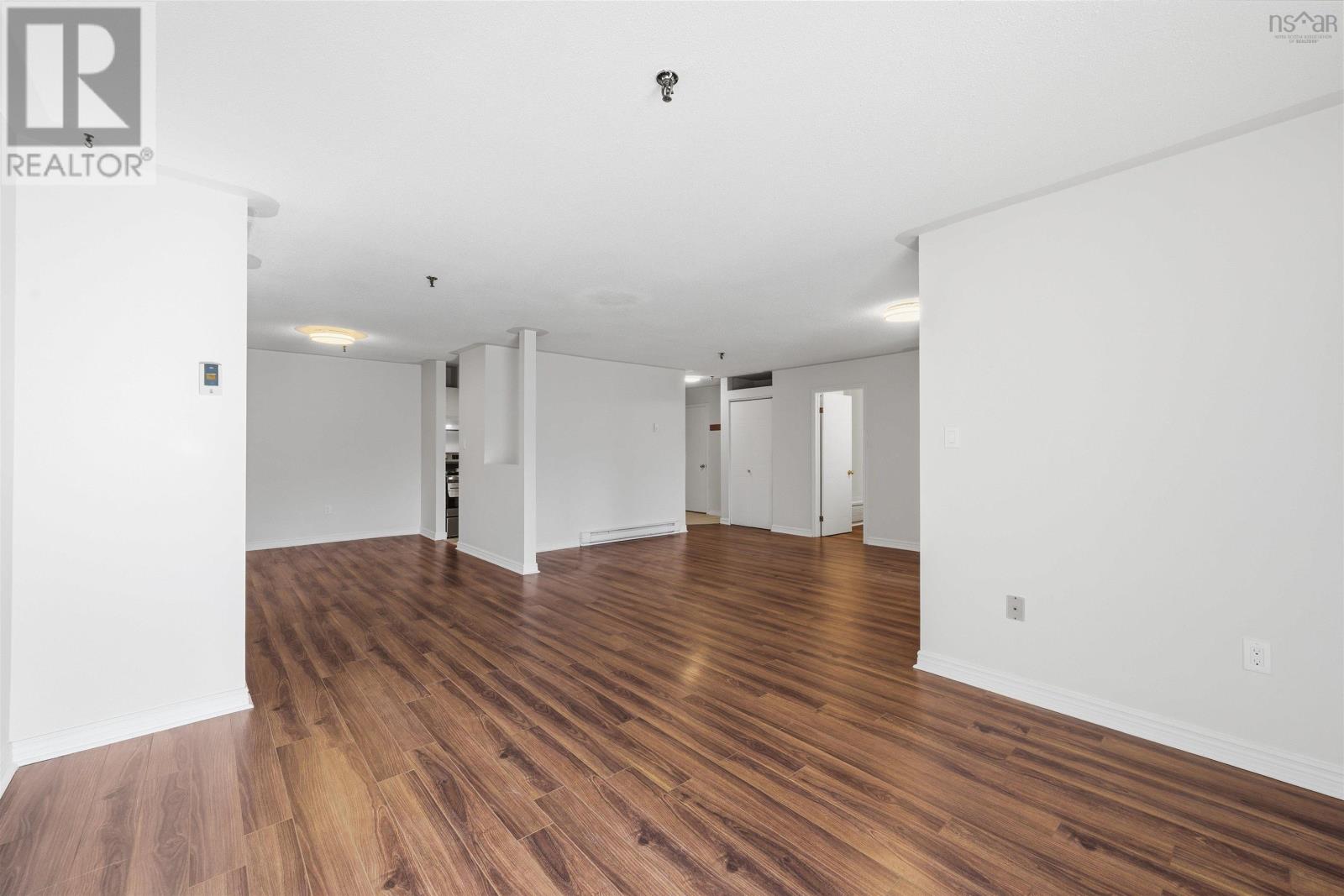 #314 15 Langbrea Drive - 19
