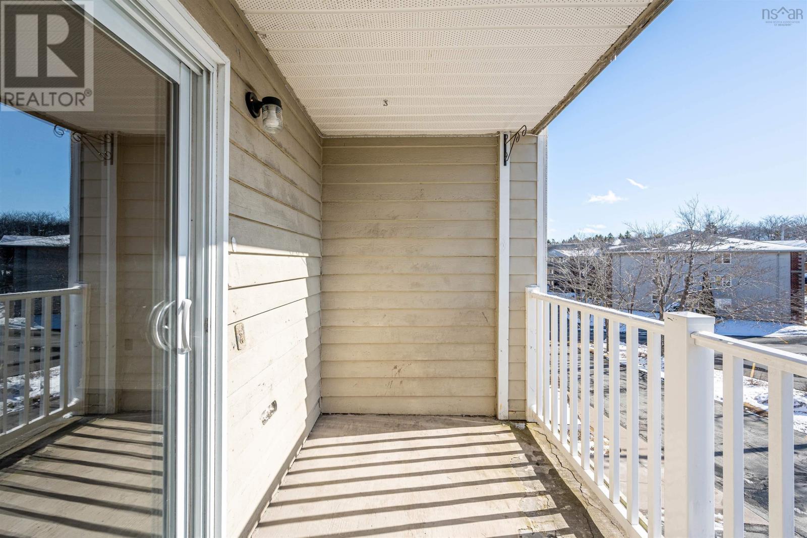 #314 15 Langbrea Drive - 29