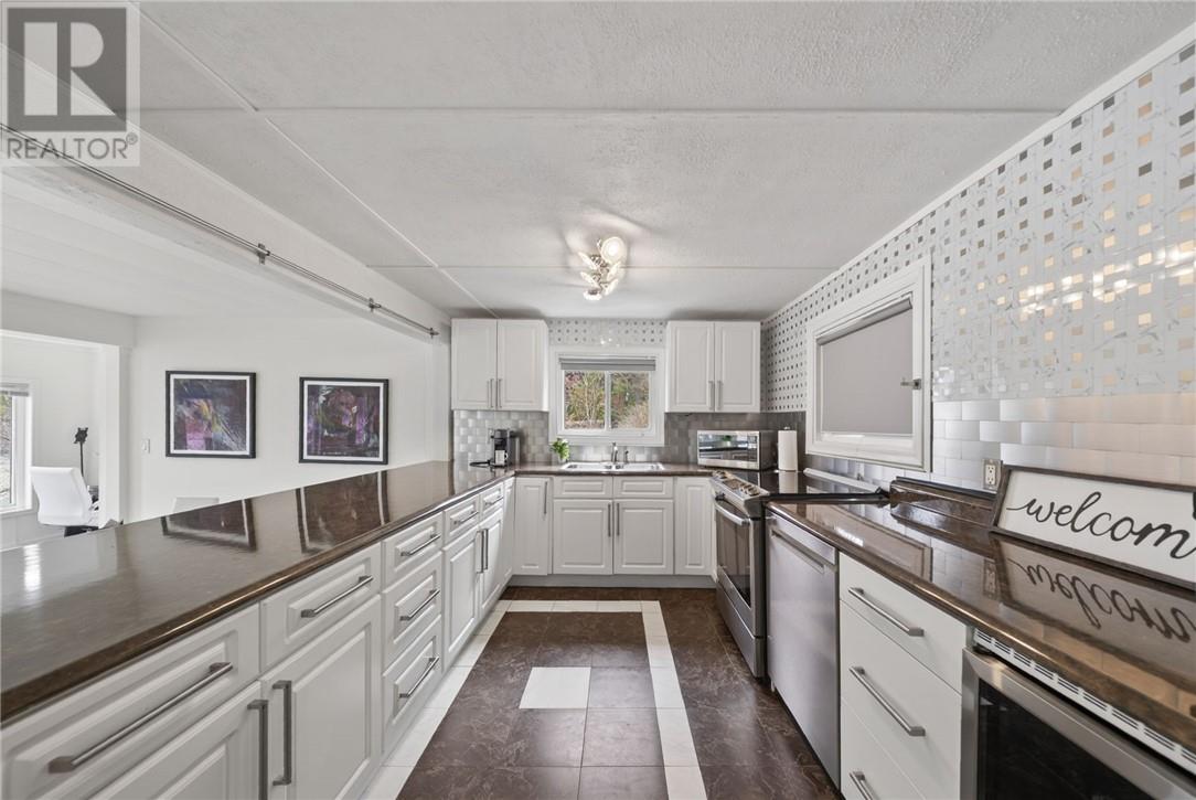 2113 Sunnyside Road - 12