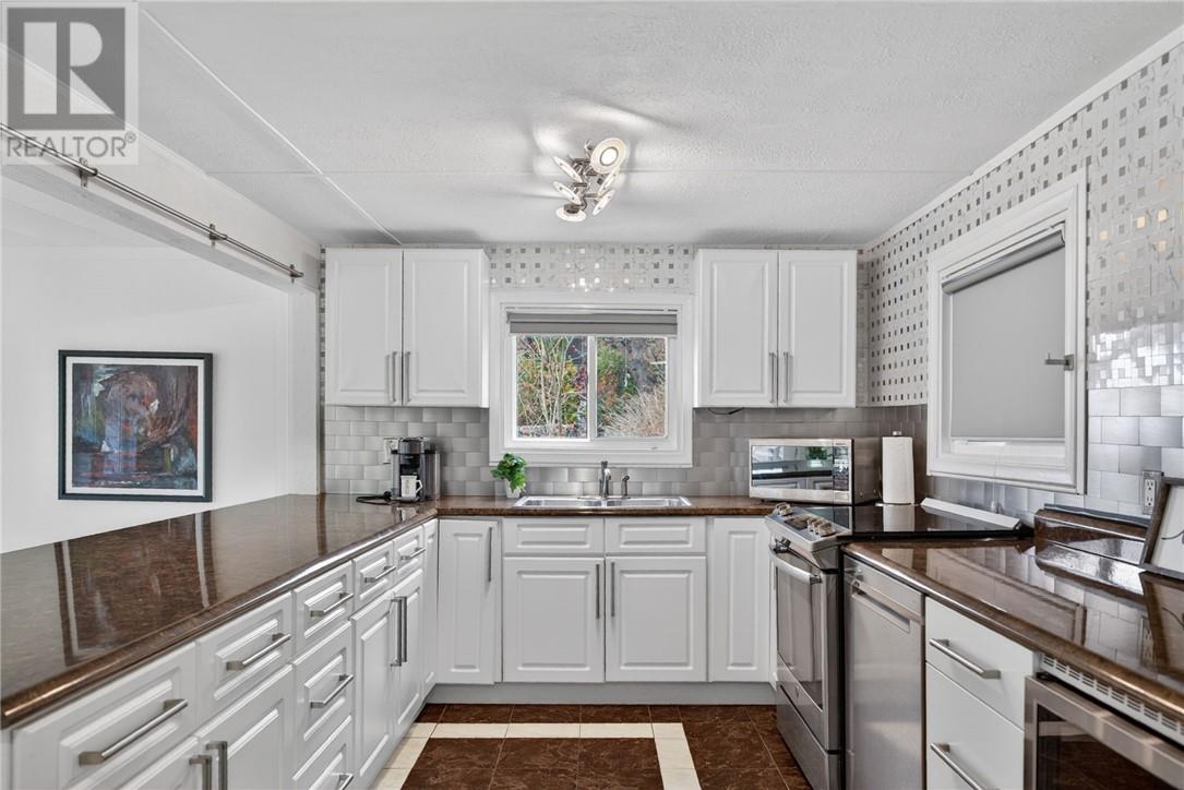 2113 Sunnyside Road - 13