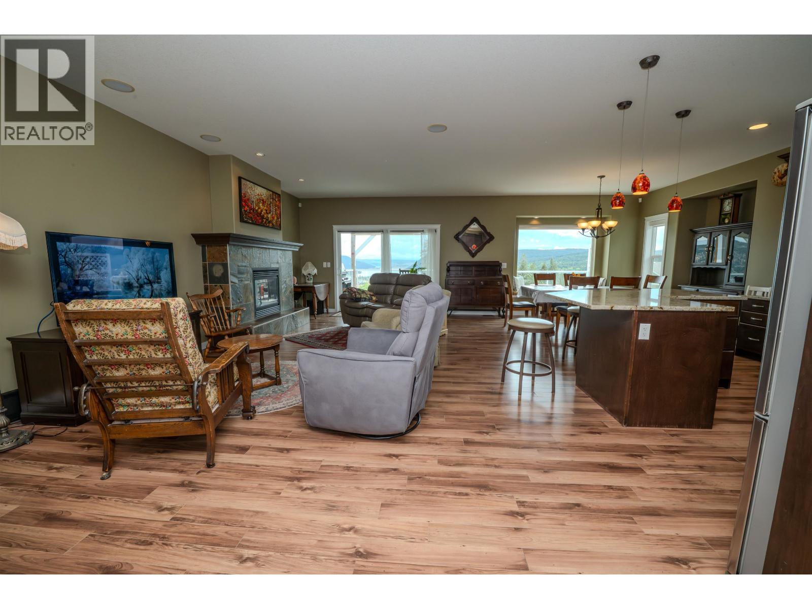 134 EAGLE CRESCENT - 8
