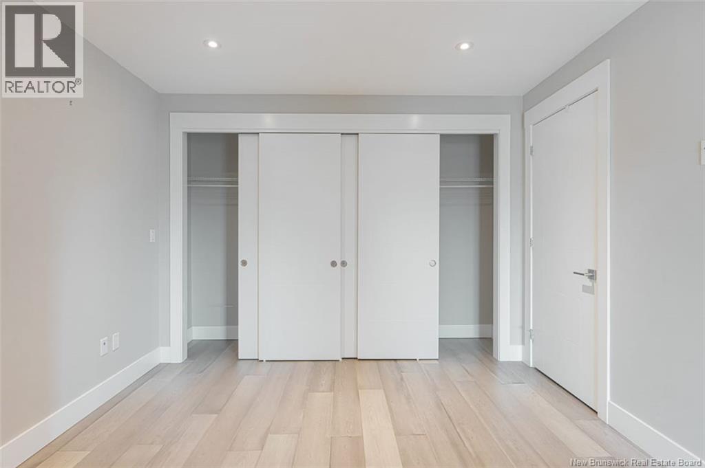 #704 55 Queen Street - 13