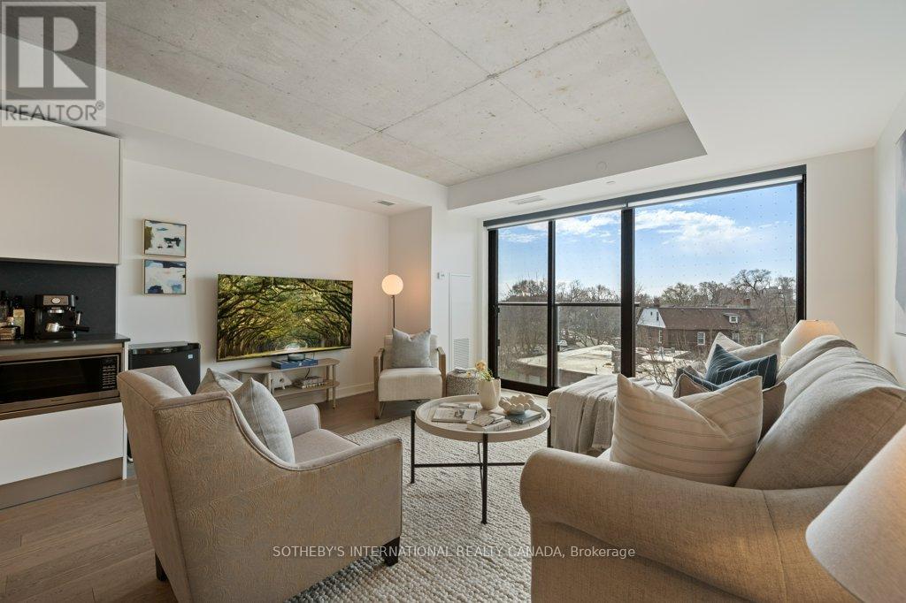 #323 2720 DUNDAS STREET W - 1