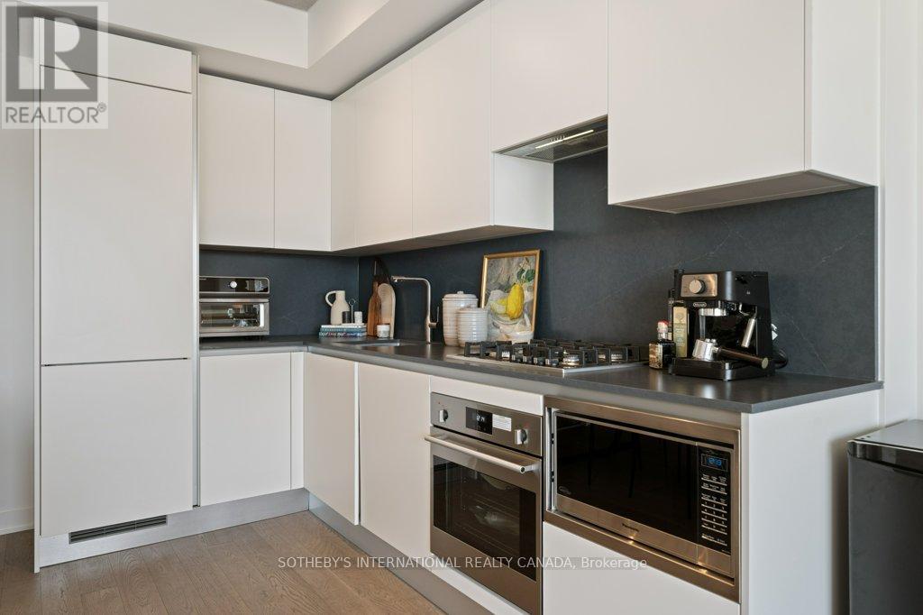 #323 2720 DUNDAS STREET W - Image 3