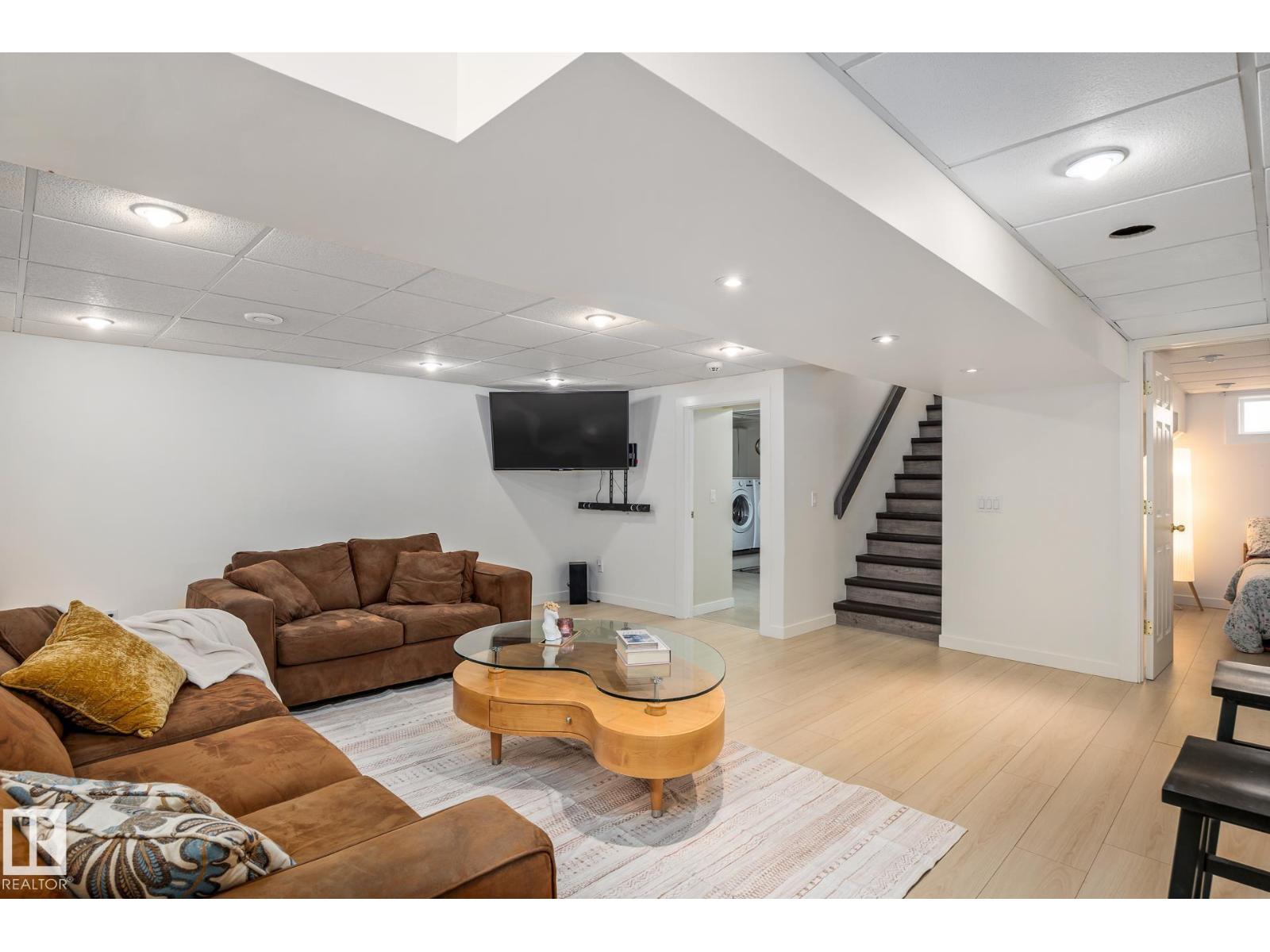 12323 104 ST NW - 29