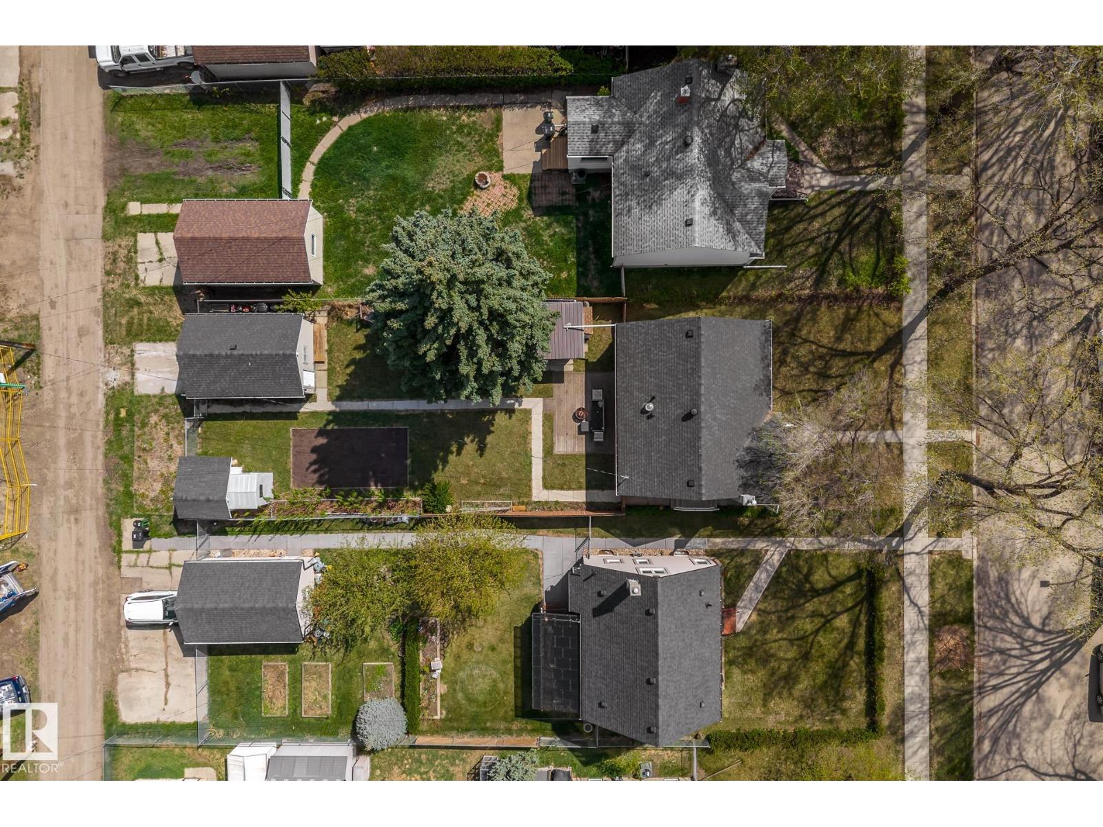 12323 104 ST NW - 40
