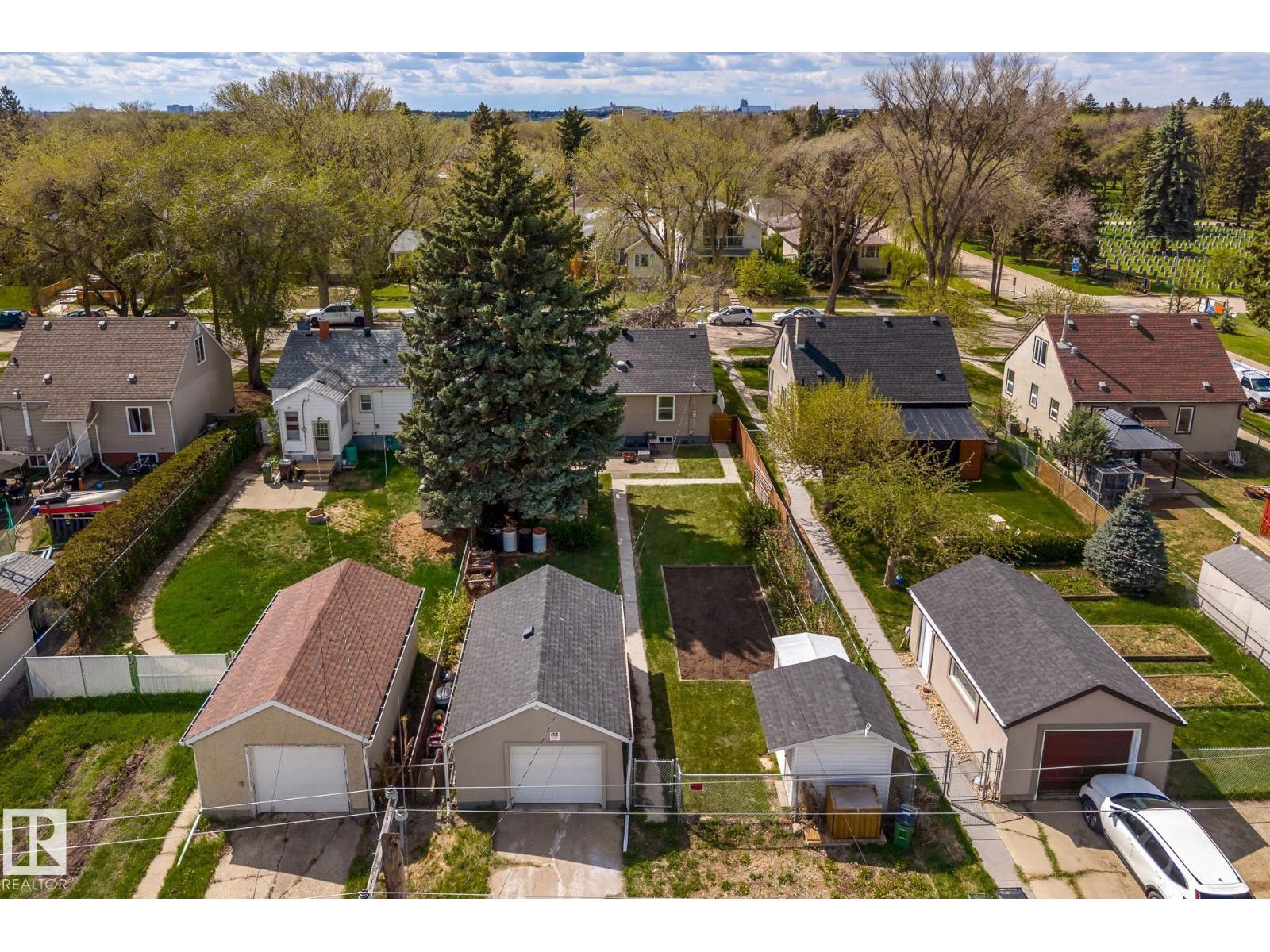 12323 104 ST NW - 42