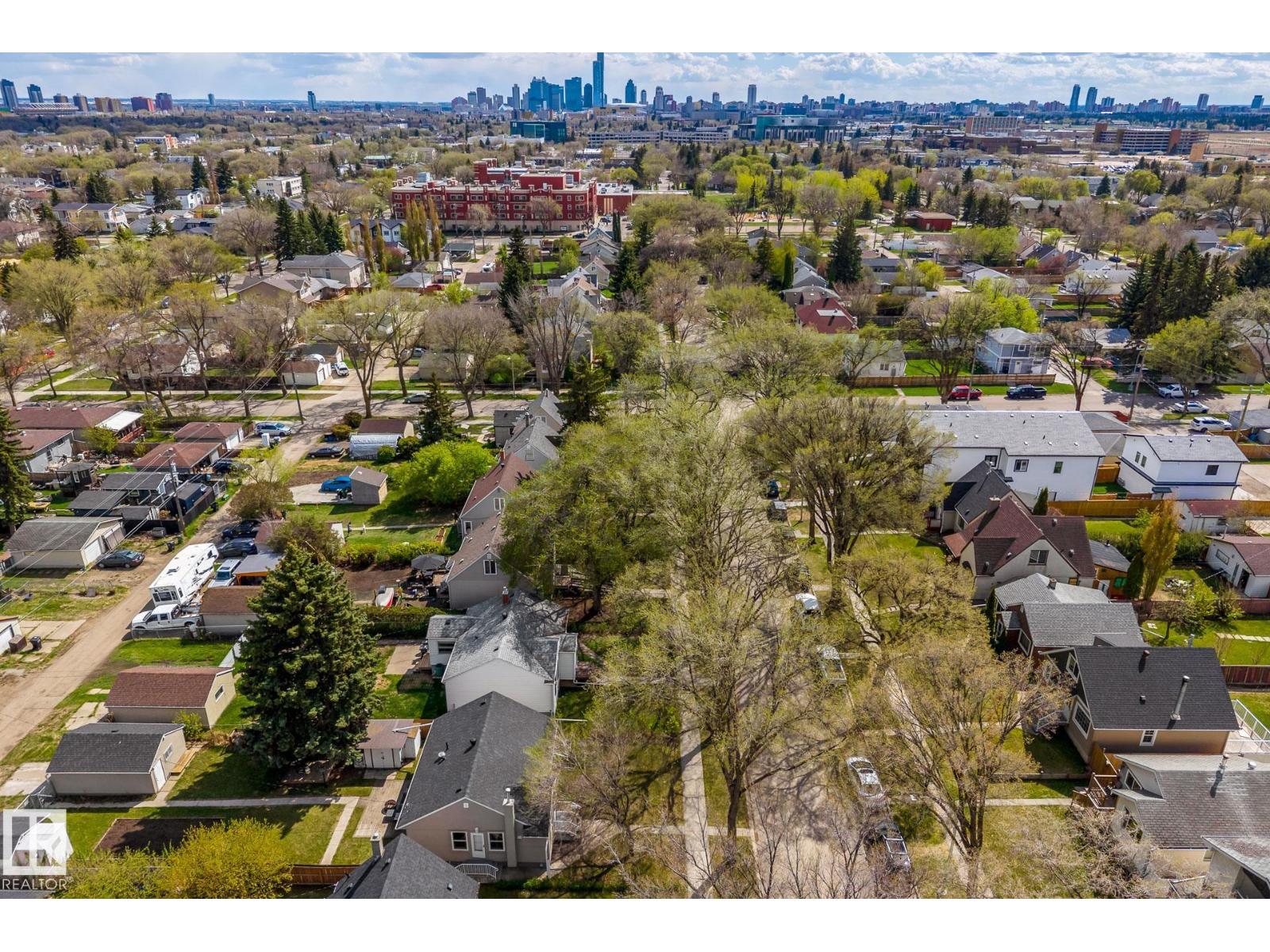12323 104 ST NW - 44