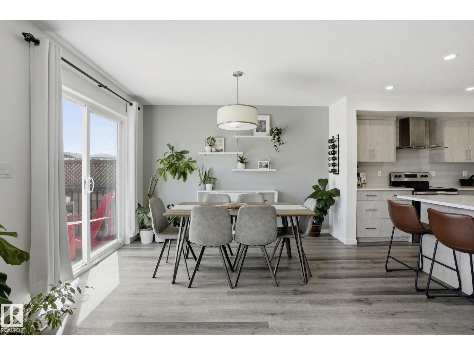 9495 228 ST NW - 11