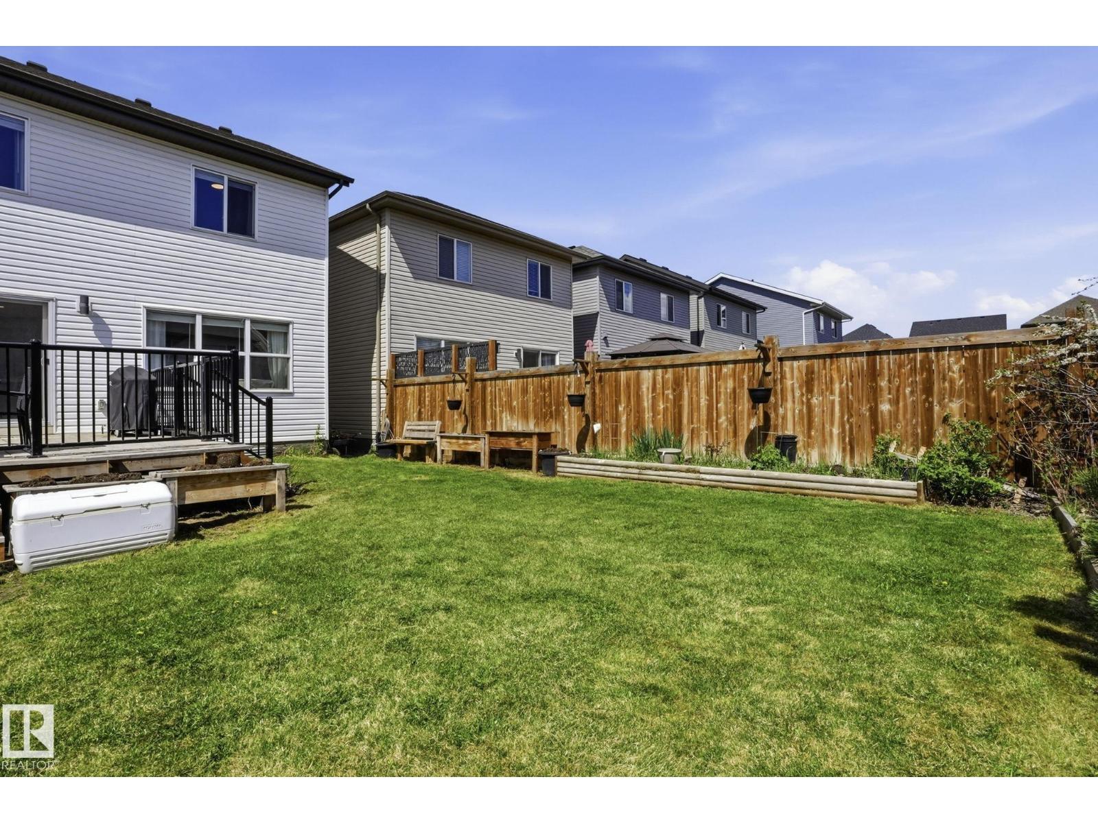 9495 228 ST NW - 35