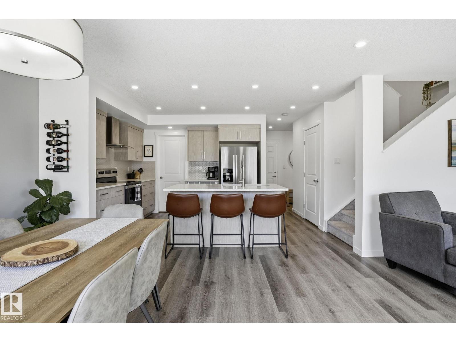 9495 228 ST NW - 5