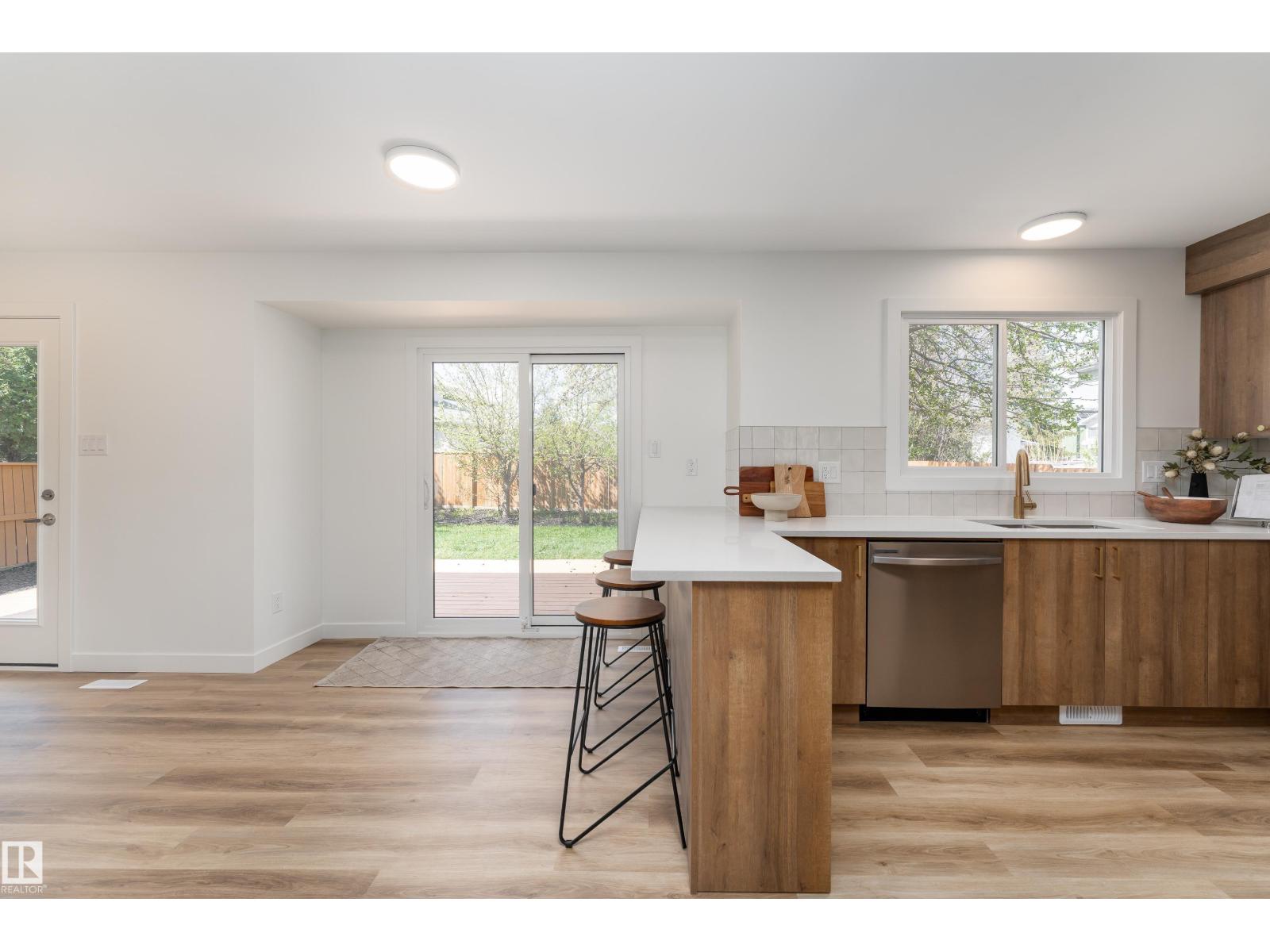 6410 187A ST NW - 13