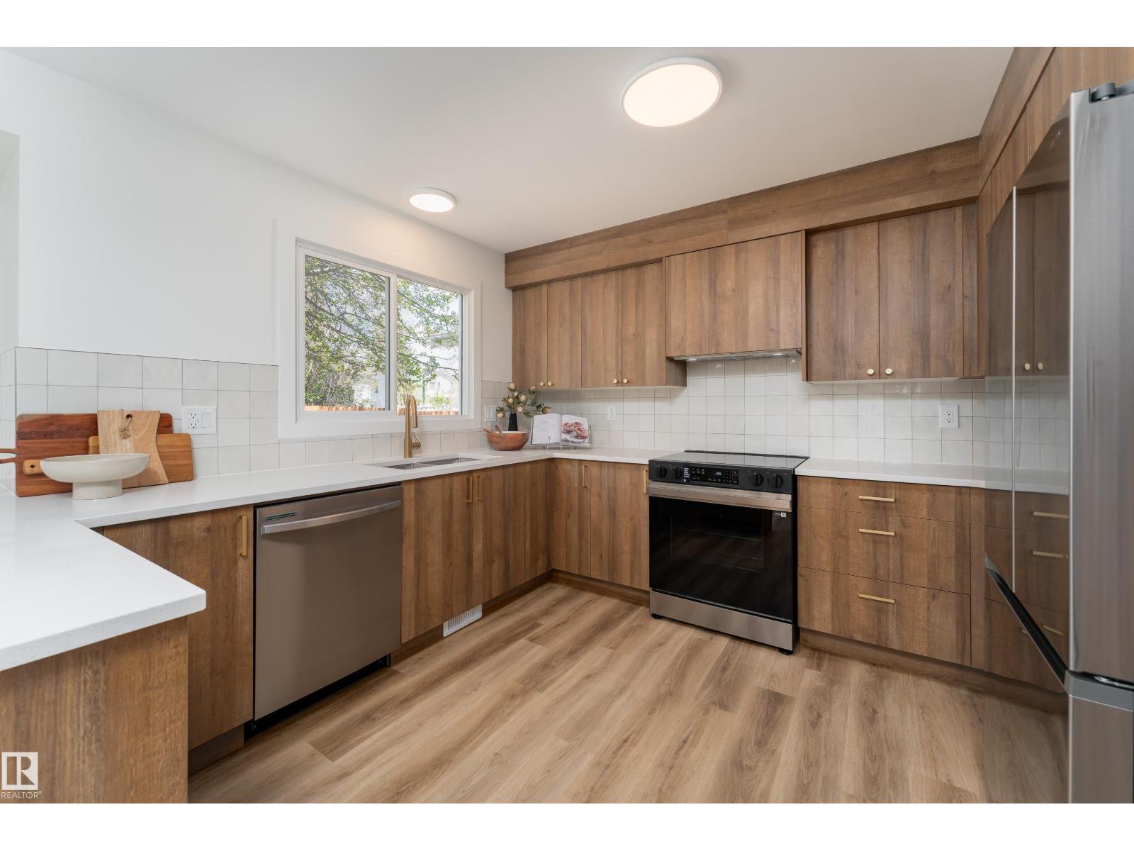 6410 187A ST NW - 14
