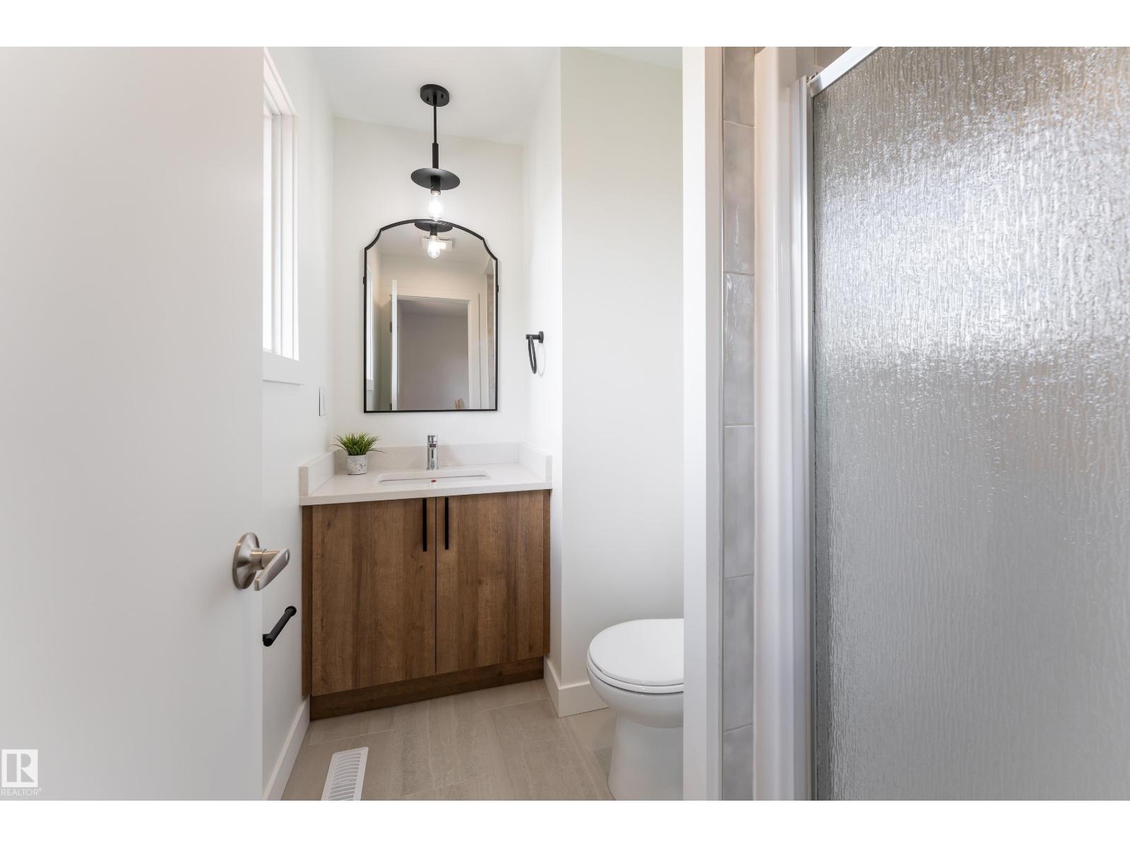 6410 187A ST NW - 37