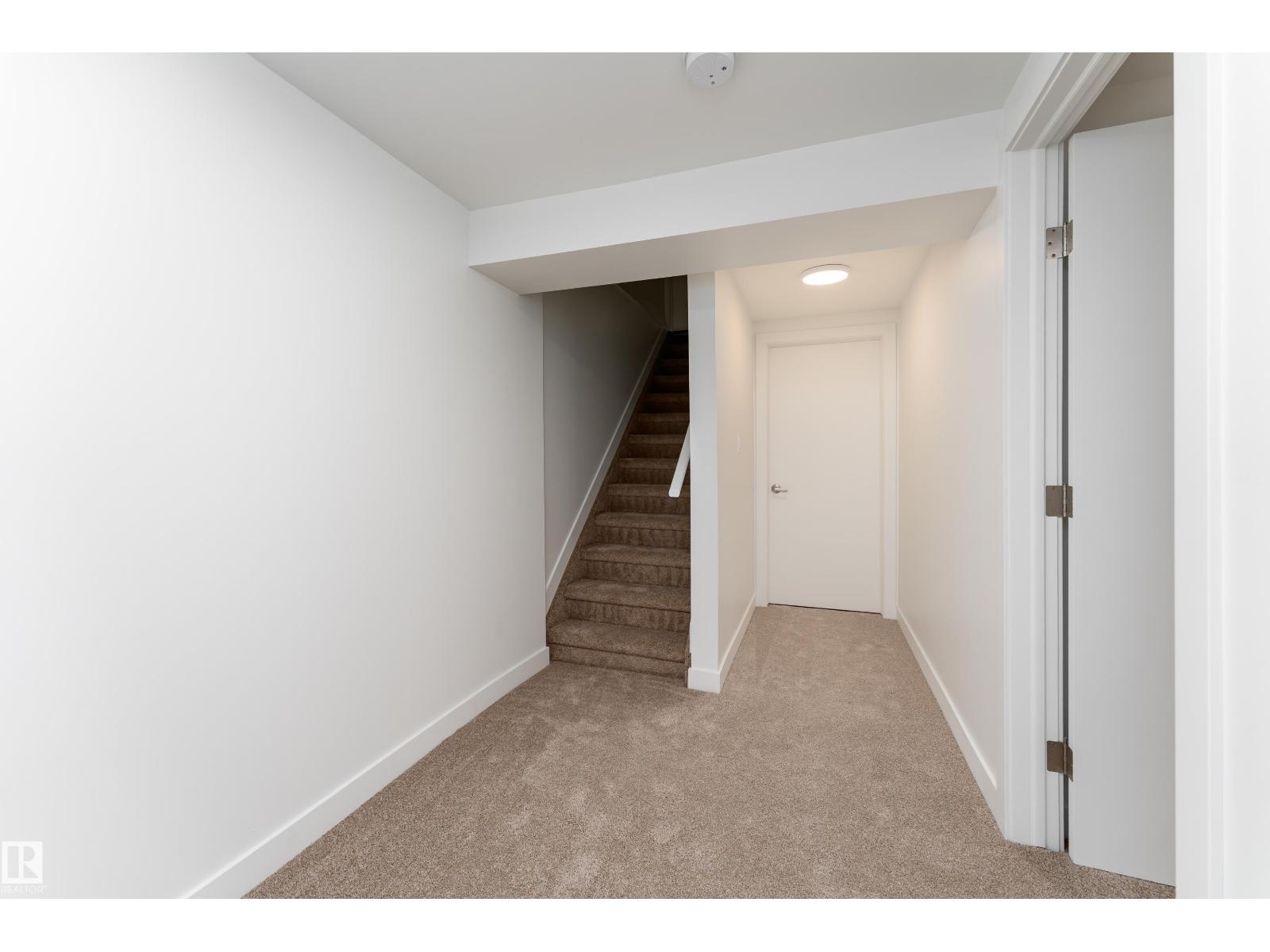 6410 187A ST NW - 43