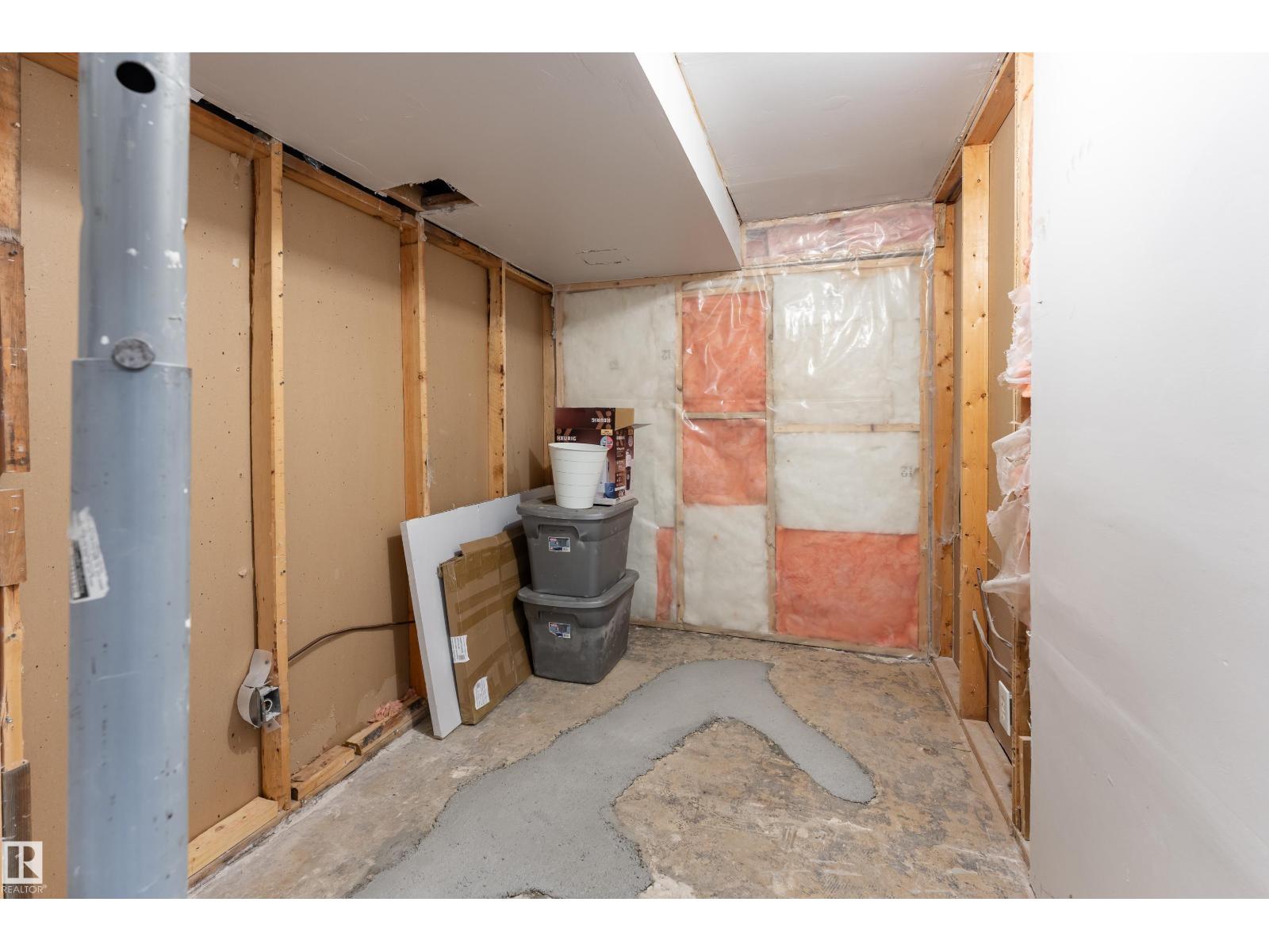 6410 187A ST NW - 46