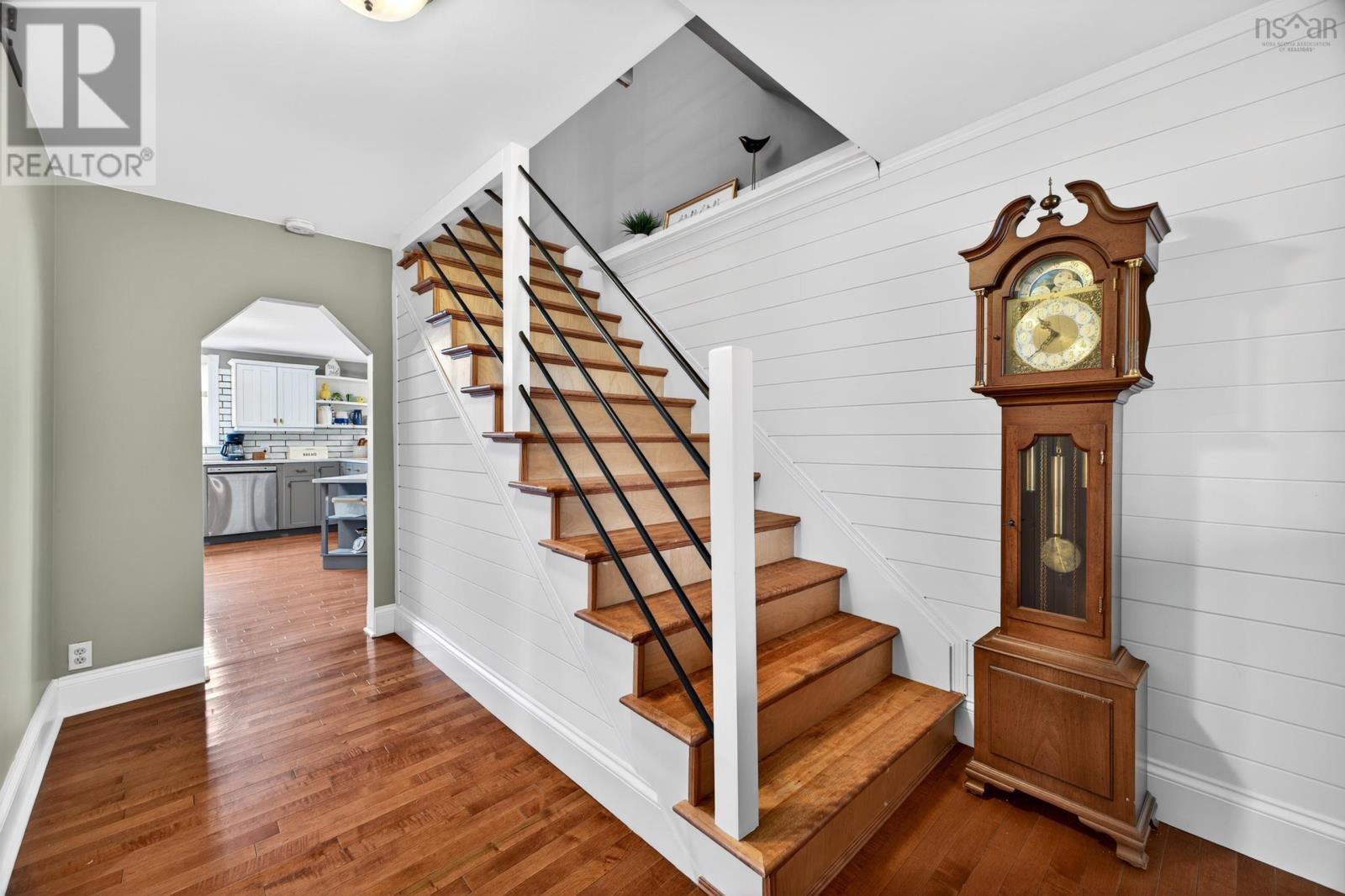 Property 28 of 49 of 87 MAPLE Avenue
