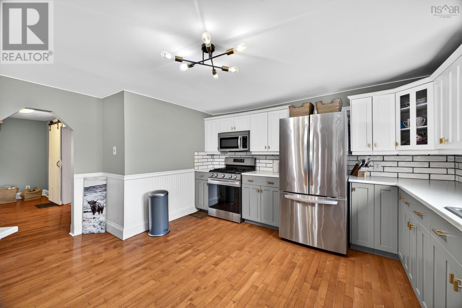 Property 44 of 49 of 87 MAPLE Avenue