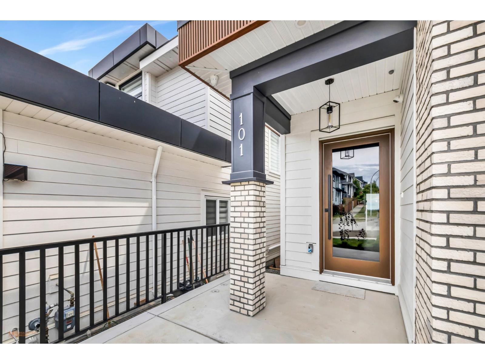 101 16702 16A AVENUE