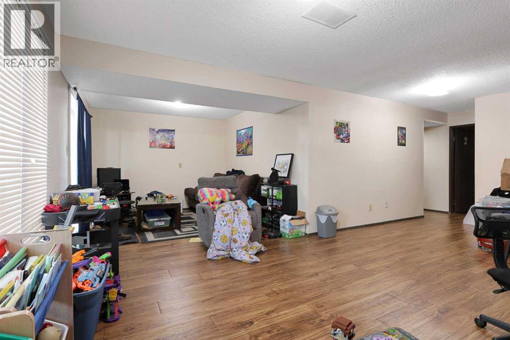 5009 & 5011 Shull Street — photo 37