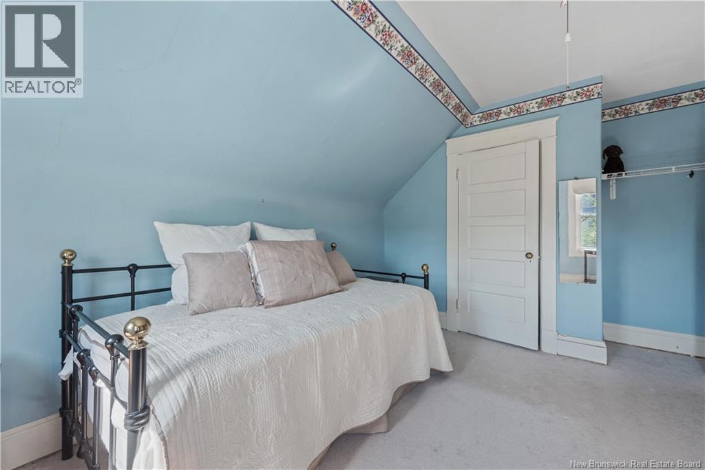 35 Winter Avenue - 17