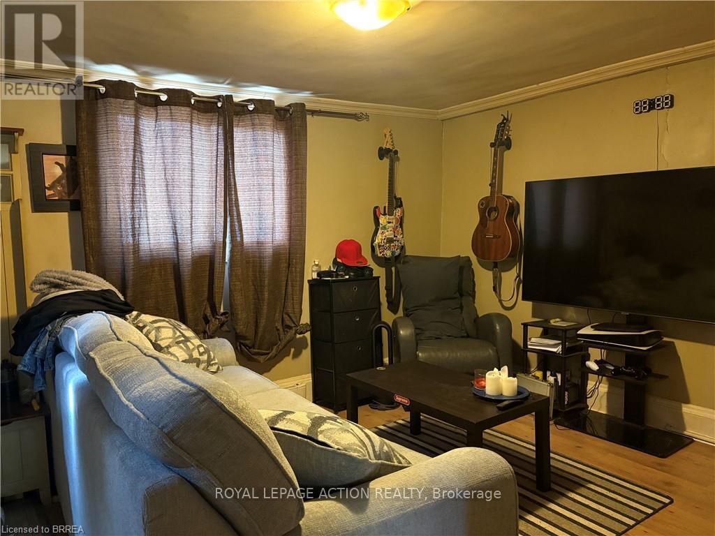 13 SHERIDAN STREET - 11