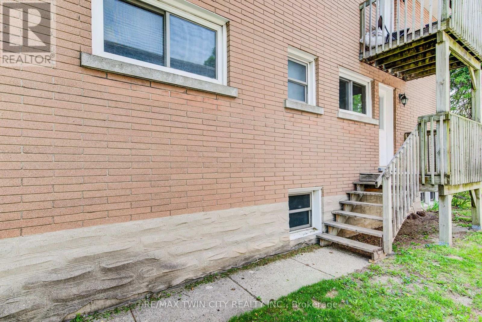 71 BRANDON AVENUE - 4
