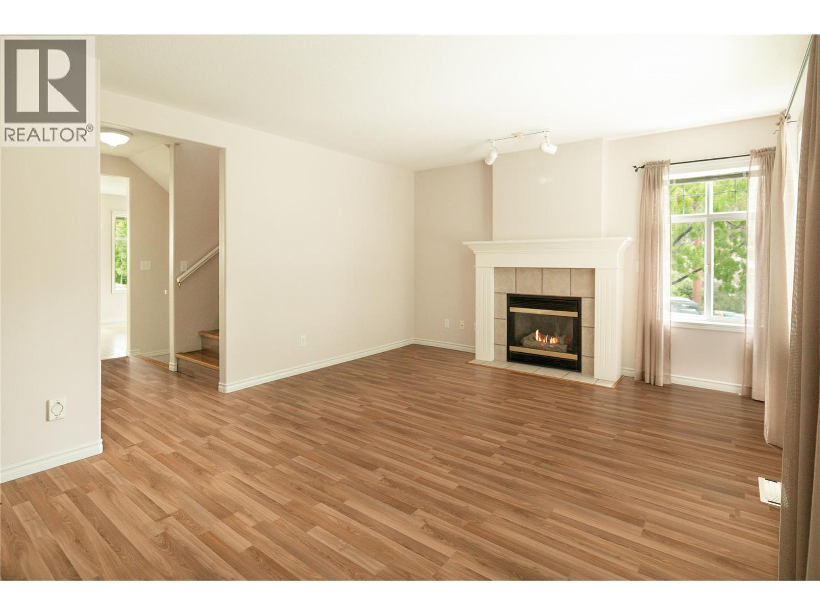 101 3825 GLEN CANYON Drive, West Kelowna