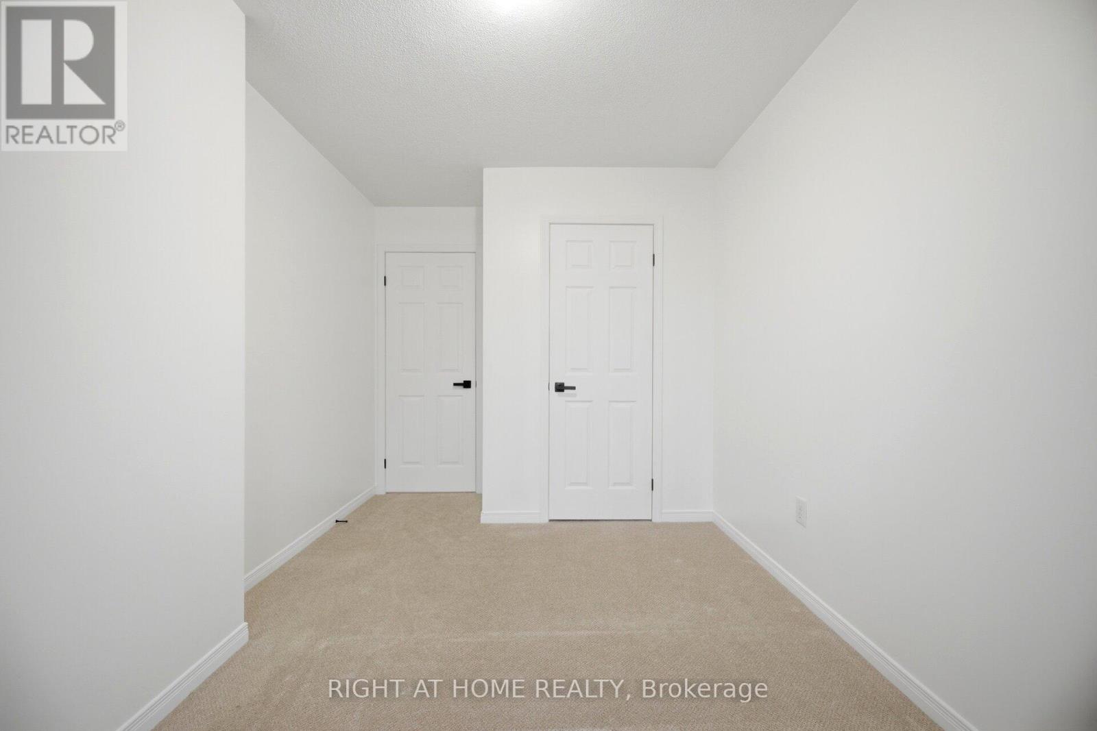 #20 110 HIGHLAND ROAD E - 29