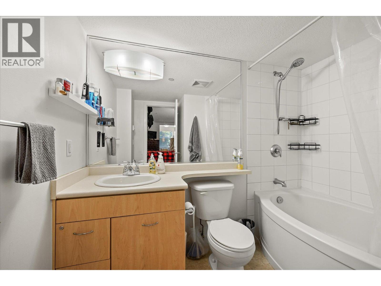 539 Yates Road Unit# 215, Kelowna